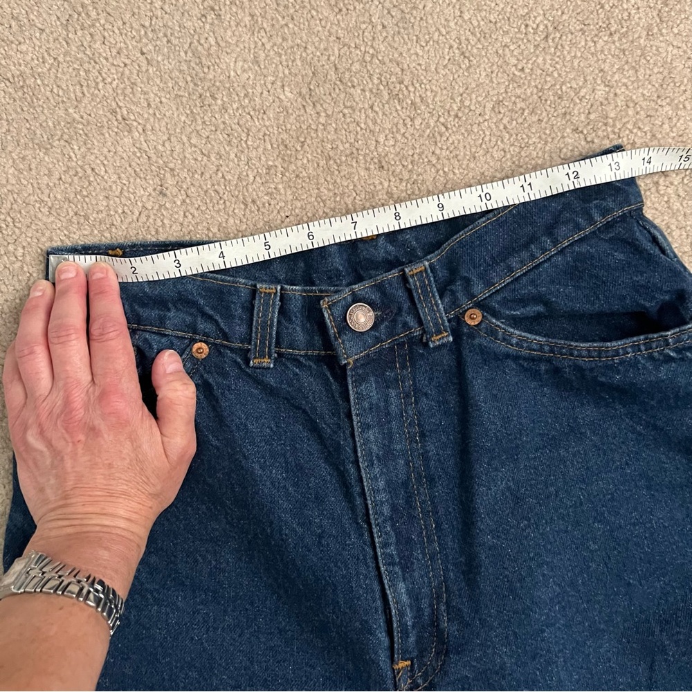 Vintage 1978 Levi’s Women’s 746 ‘Student Bell Bottom’ Flare Dark Wash Jeans USA - Picture 8 of 13